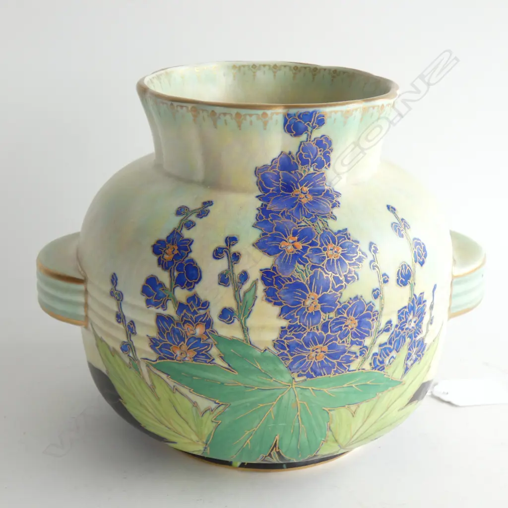 A Crown Devon Art Deco vase, M330 vase Image 1++